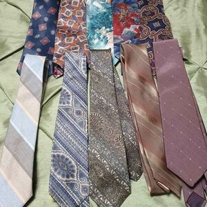 Set of 10 neckties for crafts or personal use